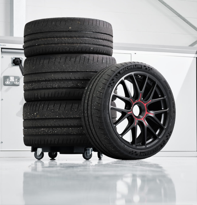 Aston Martin Valkyrie Track Day Pack