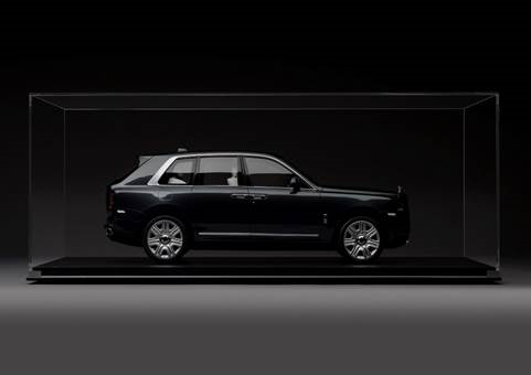 Rolls-Royce Cullinan 1:8 Scale Model