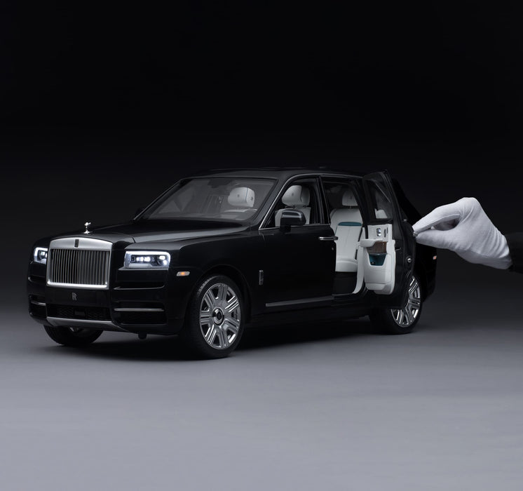 Rolls-Royce Cullinan 1:8 Scale Model
