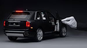 Rolls-Royce Cullinan 1:8 Scale Model