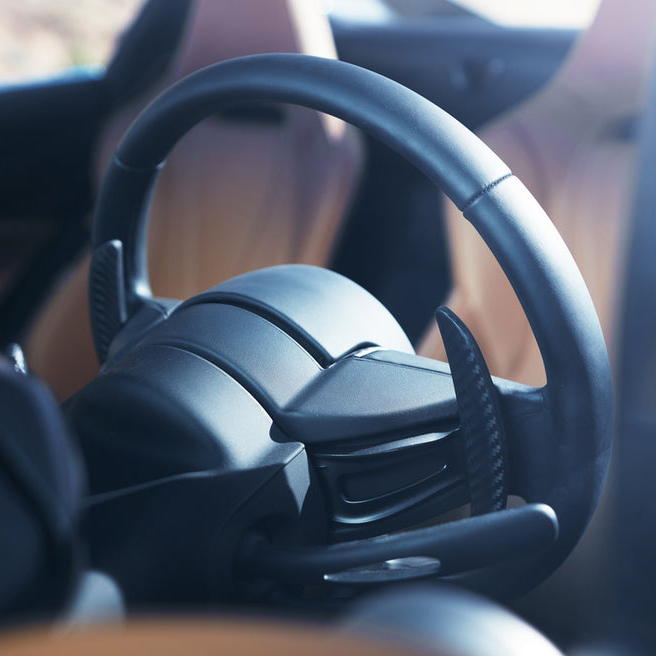 McLaren 720S/750S Carbon Fiber Steering Wheel with Extended Shift