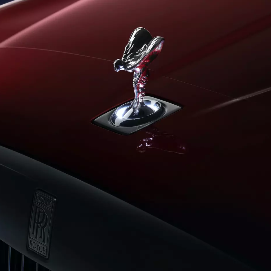 Rolls-Royce Cullinan Retrofit Uplit Spirit of Ecstasy — Miller