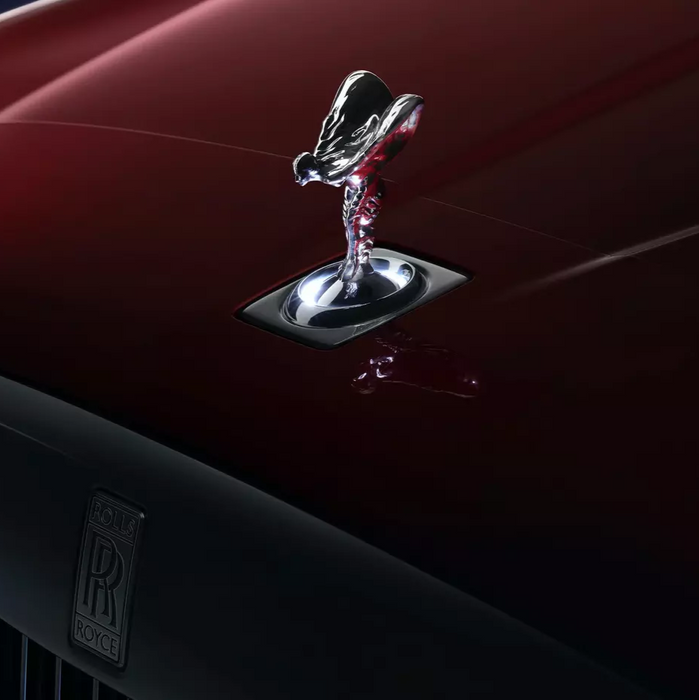 Rolls-Royce Cullinan Retrofit Uplit Spirit of Ecstasy