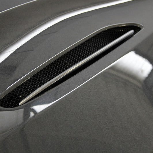 Aston Martin DBX Bonnet Blades