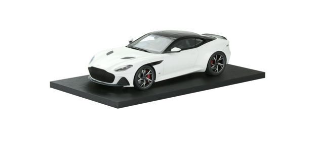 Aston Martin 1:18 DBS White