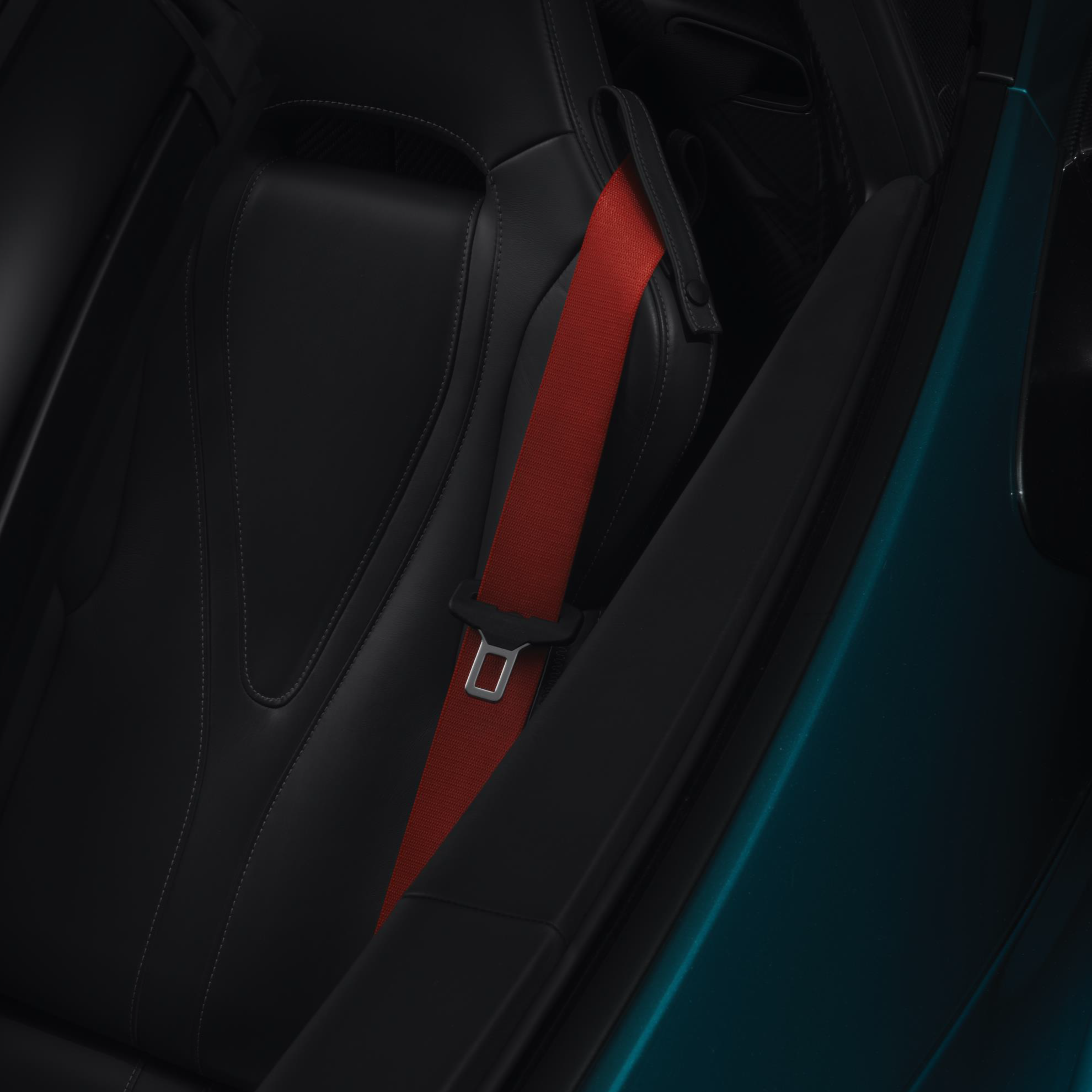 McLaren MSO Defined Colored Seat Belts